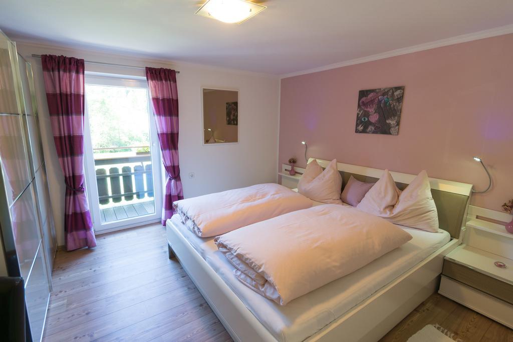 Ferienhaus Christine Taxenbach Buitenkant foto